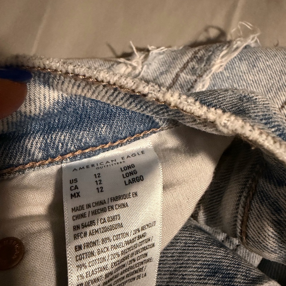AE Strigid Low Rise Baggy Jeans - Picture 2 of 3